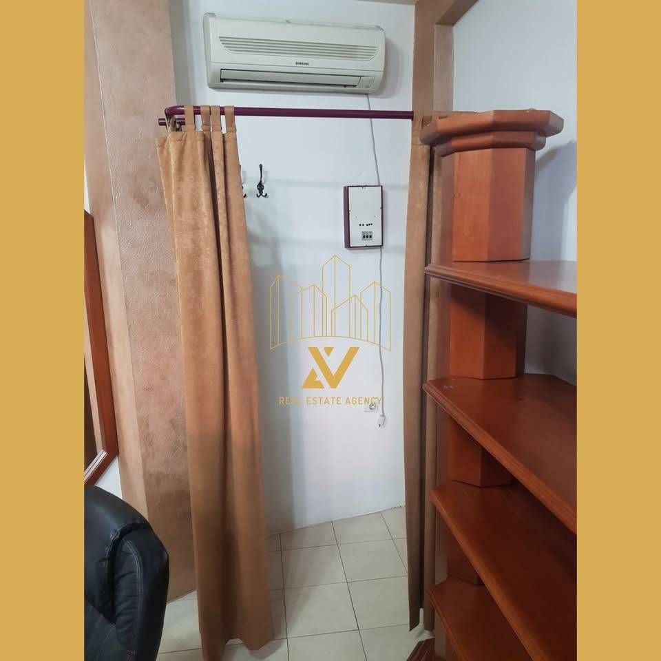 Izdaje se poslovni prostor u City Centru "MODA", Nikšić