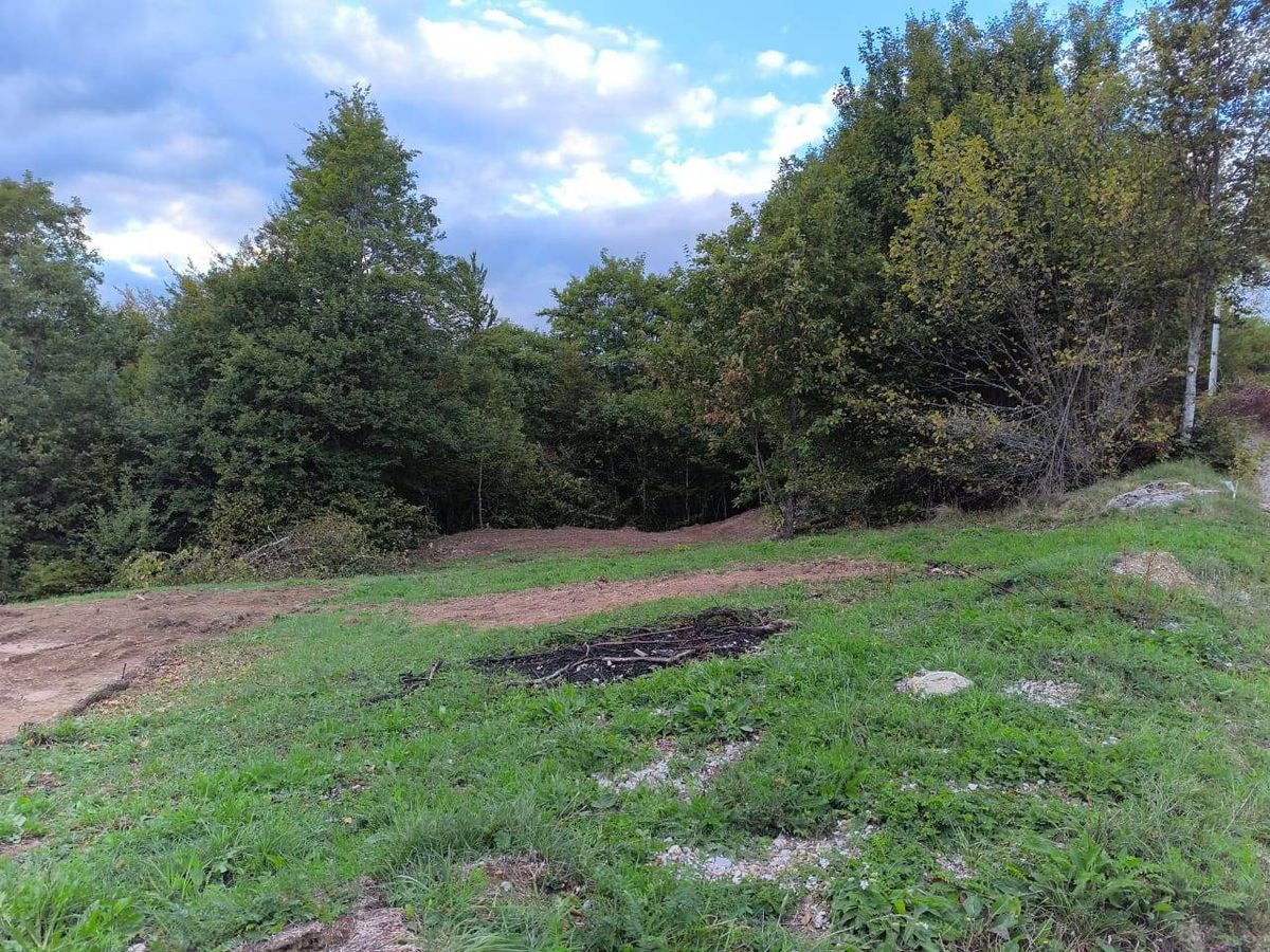 Prodajem plac na Crkvinama opština Kolašin.