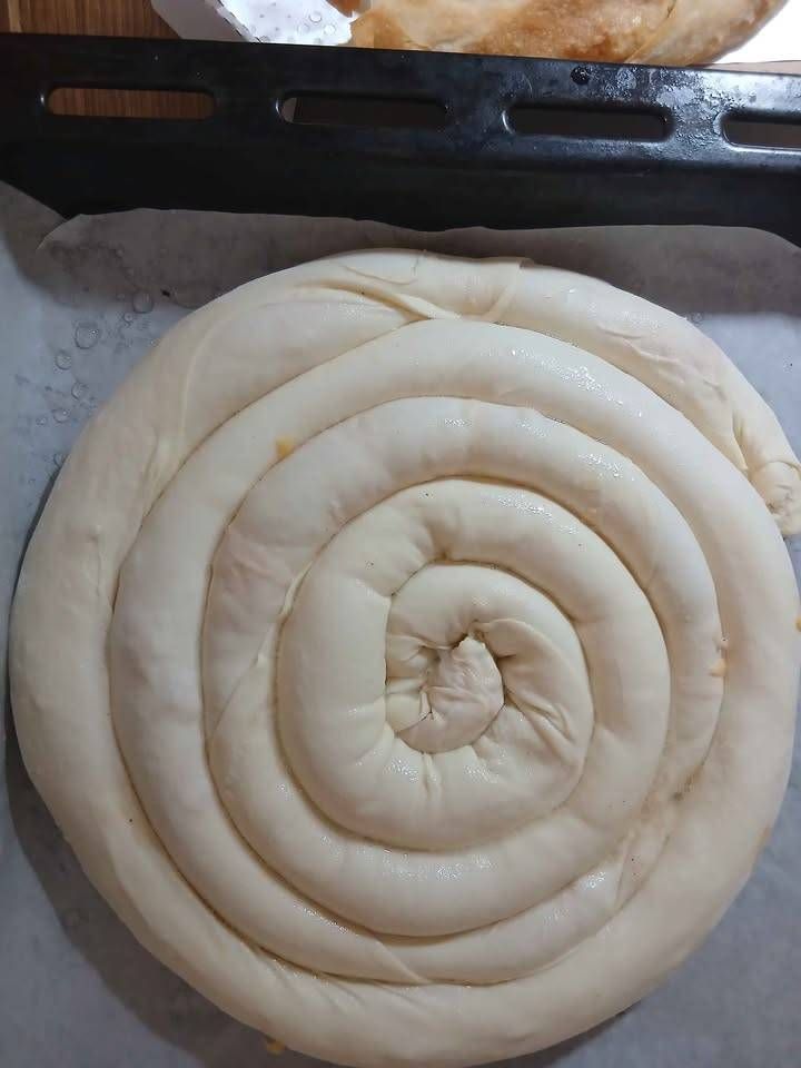 Domace pite,torte,kolaci,kiflice, slani i slatki rolati