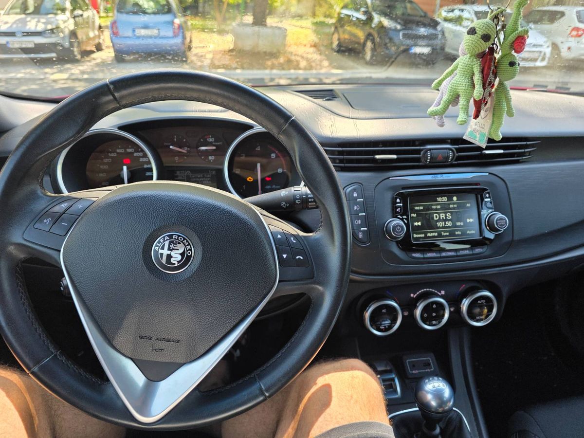 Prodajem Alfa Romeo Giulietta
