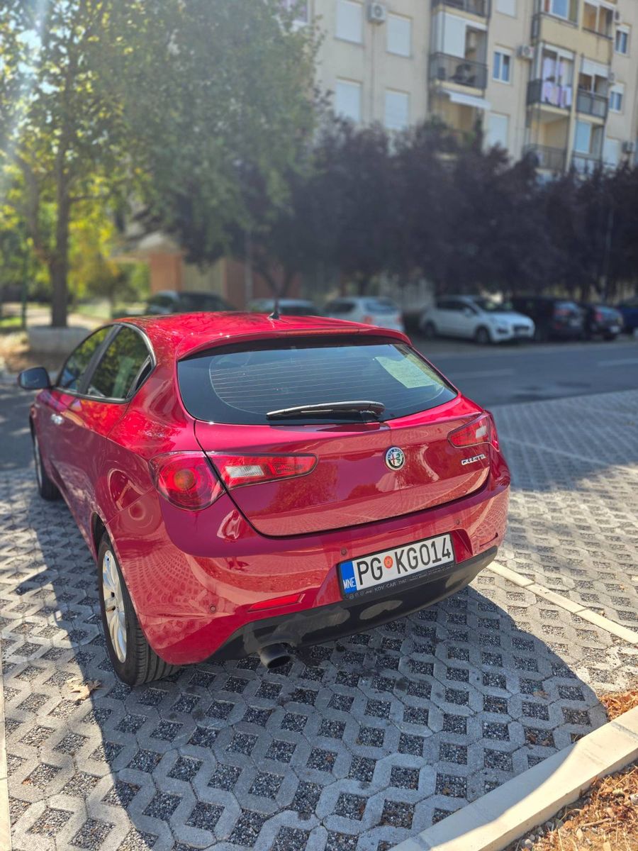 Prodajem Alfa Romeo Giulietta