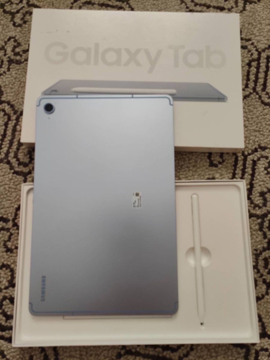 SAMSUNG Galaxy Tab S10 FE
