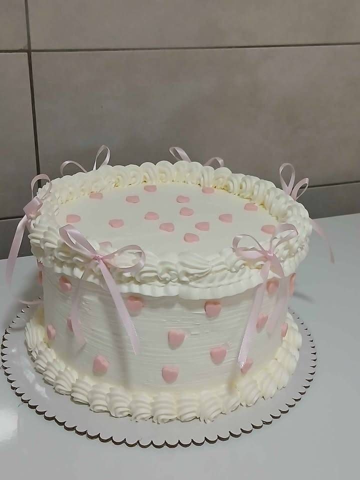 Domace pite,torte,kolaci,kiflice, slani i slatki rolati