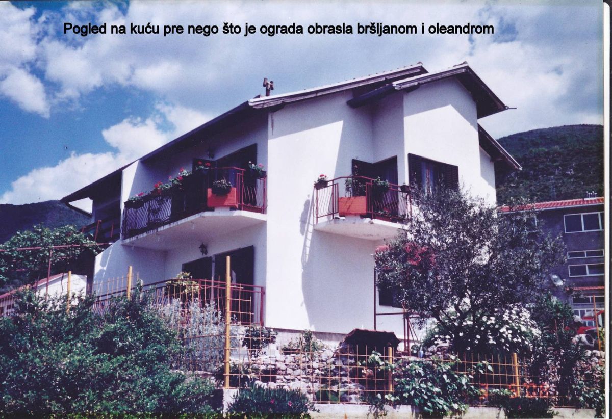 Prodajem kuću na Crnogorskom primorju- Tivat